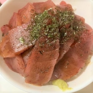 マグロ漬け丼